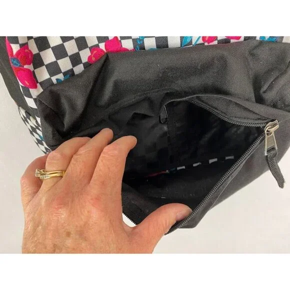 Vans Off the‎ wall Black White Checkered Hibiscus flower Print BackPack. - Picture 4 of 11